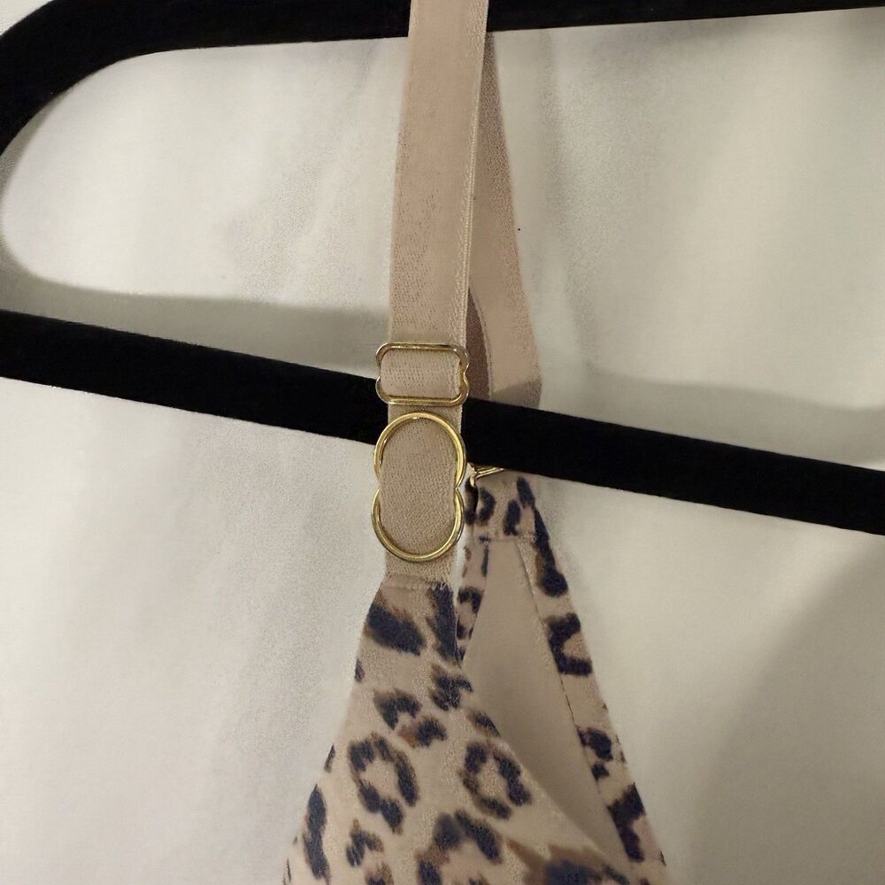 Victoria's Secret Bra Women's 34D Beige Leopord Print Underwired Padded Hook Eye - Picture 2 of 10